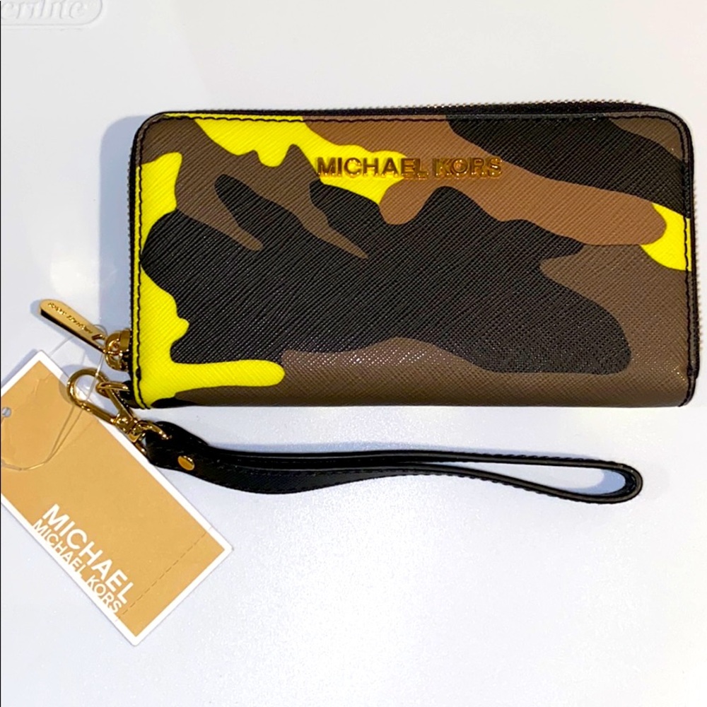 BRAND NEW! Camo Michael Kors Wallet